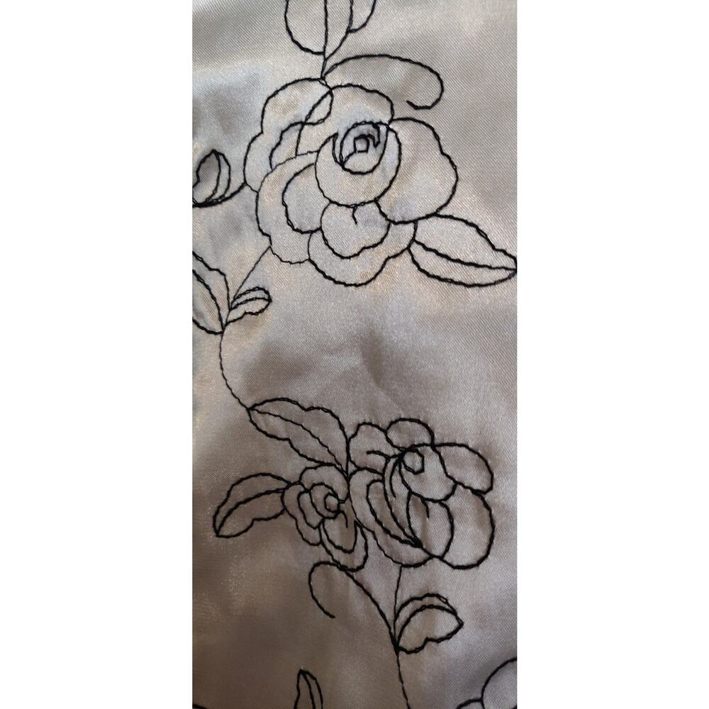 Style & Co Satin Blouse Top 16W Embroidered Black White Flared 3/4 Sleeves - Picture 15 of 16